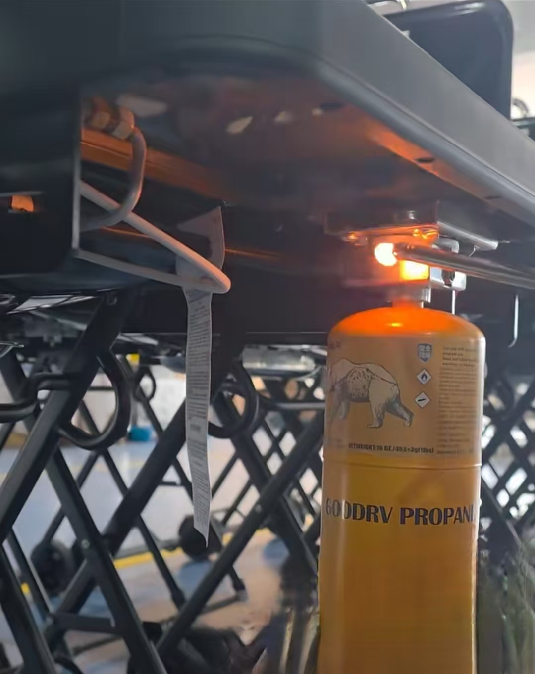 GAS TESTING · 气密性测试